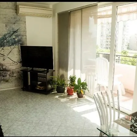 Cozy 2br With Old Town View And Free Street Parking Appartement