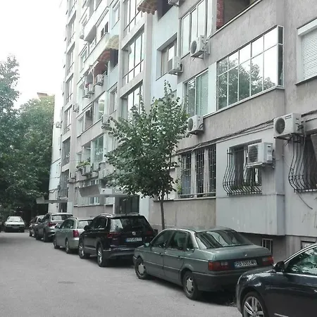 Cozy 2br With Old Town View And Free Street Parking Appartement